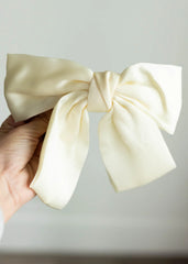 Marla Ivory Bow