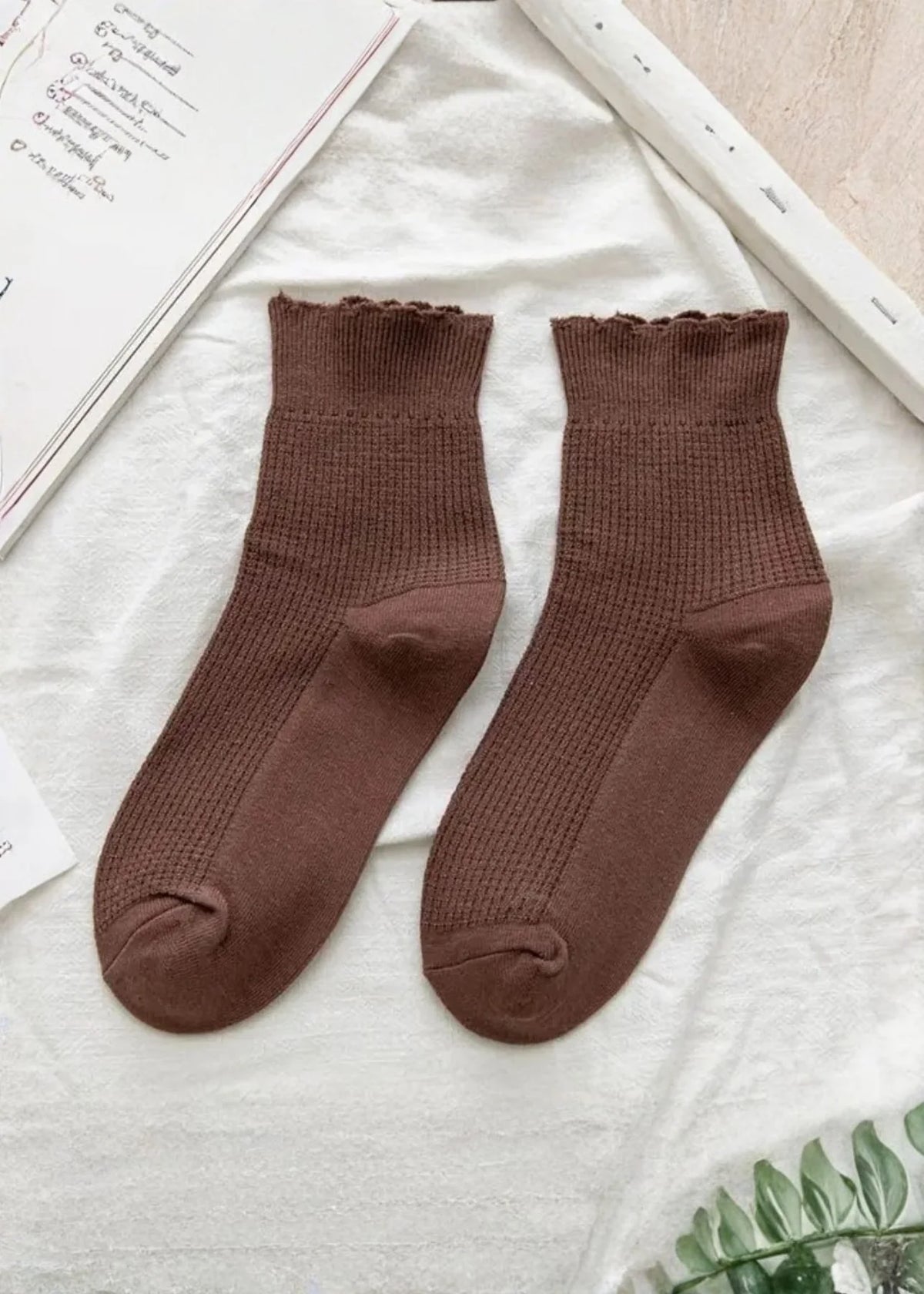 Samara Coffee Ruffle Socks